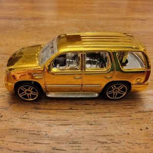 Hot Wheels Gold 2007 Cadillac Escalde Truck